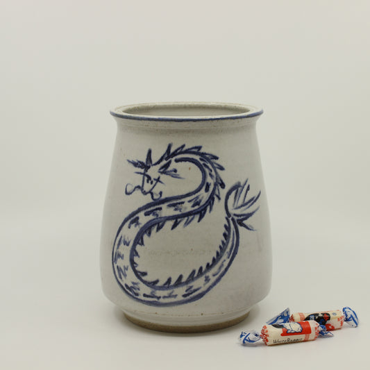 Dragon Vase 2